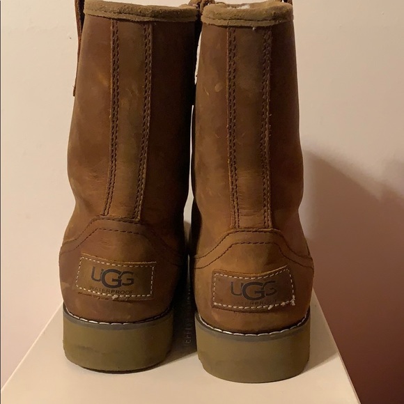 ugg’s - Picture 3 of 4